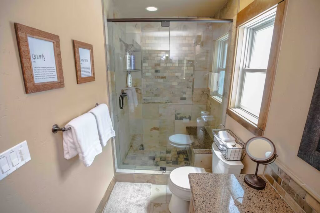 Cabin Bathroom 1