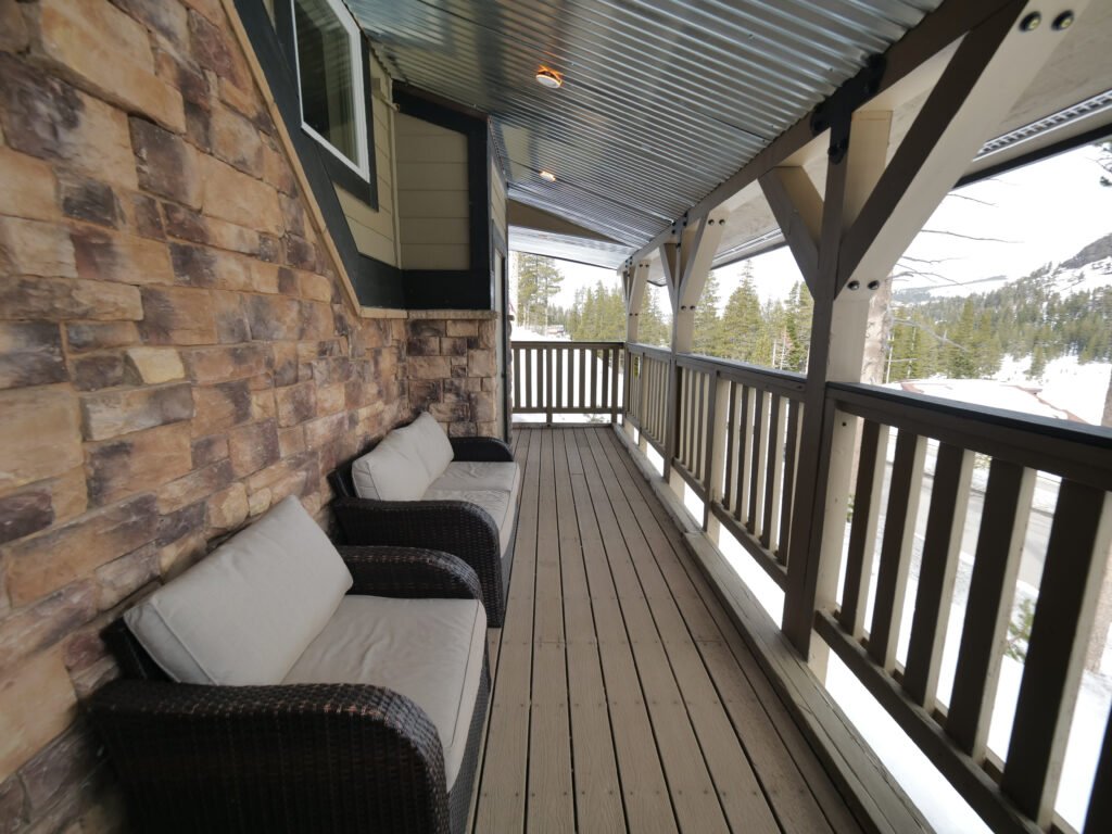 Cottage Patio 3
